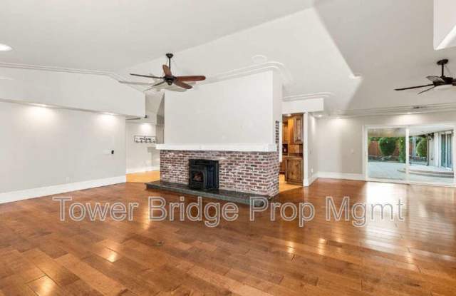 5770 Hoffman Lane Gallery 3