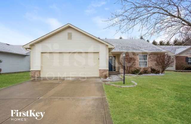 430 E Pine Ridge Drive - 430 East Pine Ridge Drive, Westfield, IN 46074