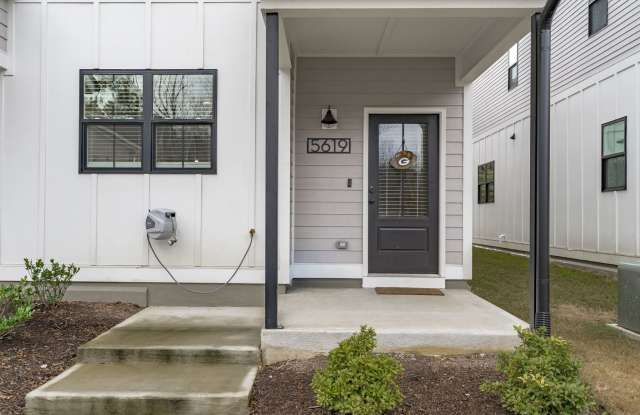5619 Johnson Woods Ct Gallery 2