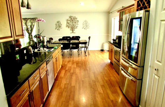 13677 Temple Boulevard photos photos