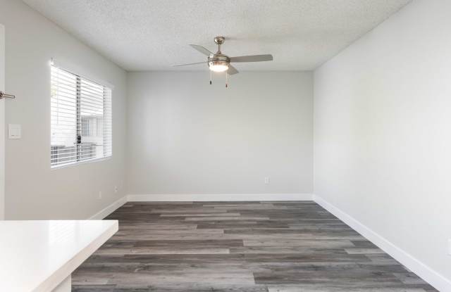 Camelback Cove Apartments photos photos