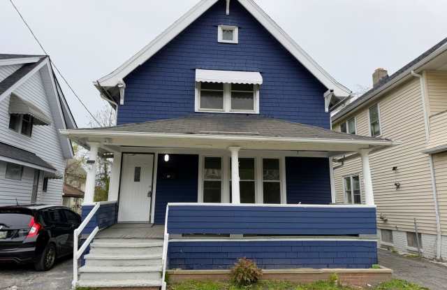 Newly renovated 3-bedroom, 1.5-bath home in Cleveland photos photos
