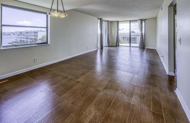 890 N FEDERAL Highway Gallery 2
