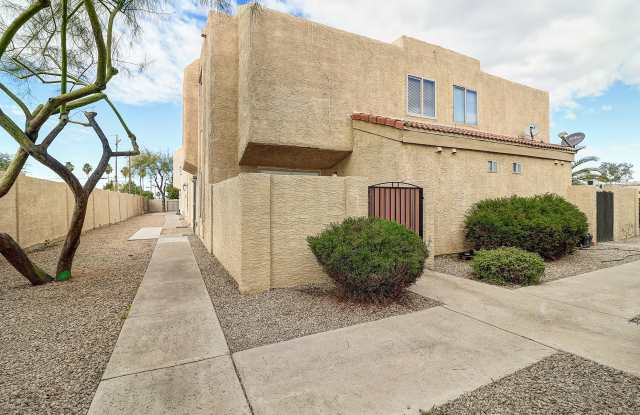 17032 N 16th Drive Gallery 2