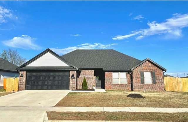 Stylish 4-Bed With Fireplace  Covered Porch photos photos