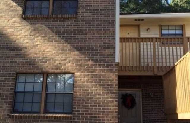 1102 Green Tree Court photos photos