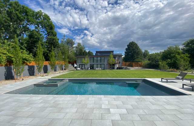 5 bed 3.5 Bath Home in North Boulder W/Large Backyard, Swimming Pool  Jacuzzi! photos photos