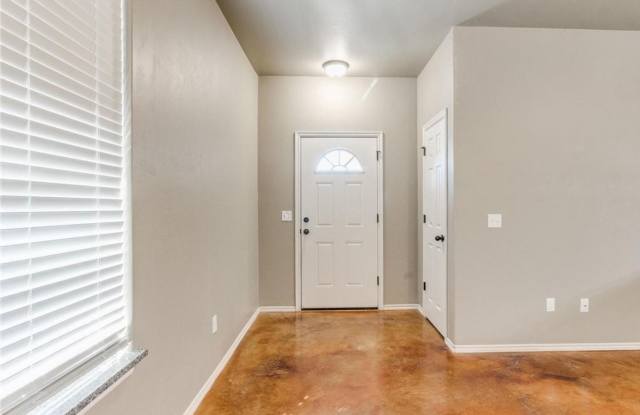 3br 2ba duplex with 2 car garage in Kingfisher! Gallery 3