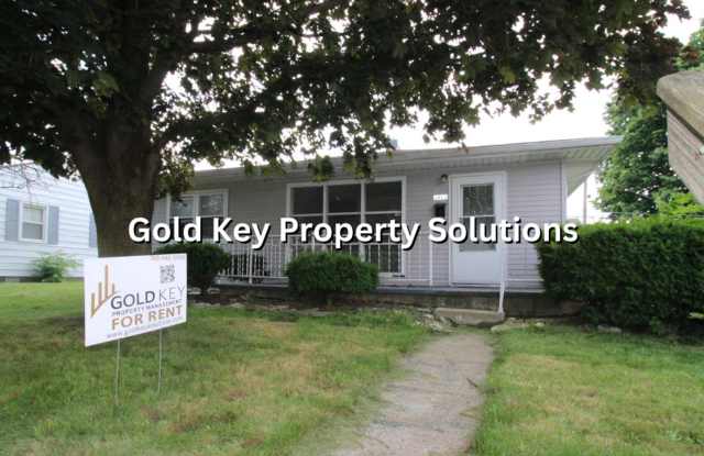 Cute 2 bed 1 bath Home For Rent W/ Detached Garage (SECTION 8 APPROVED) photos photos