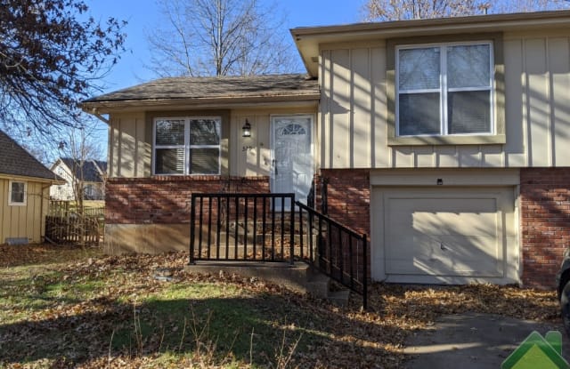 329 S Cardinal Drive - 329 South Cardinal Drive, Olathe, KS 66062