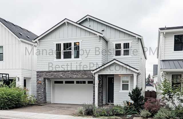 11678 Northwest Kearney Street Gallery 1