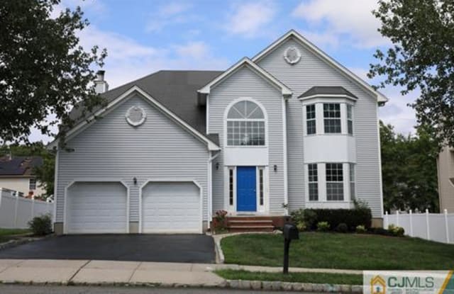 6 Lysbeth Lane - 6 Lysbeth Lane, Middlesex County, NJ 07747