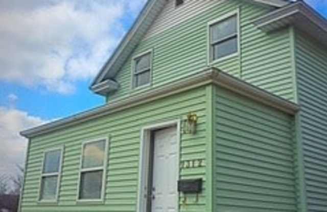 2-Story 4 Bed/2 Bath Home with Basement  W/D photos photos