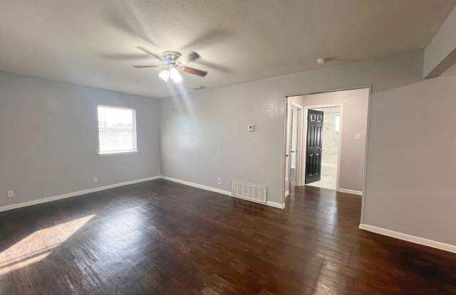 222 Merida unit: 1 photos photos