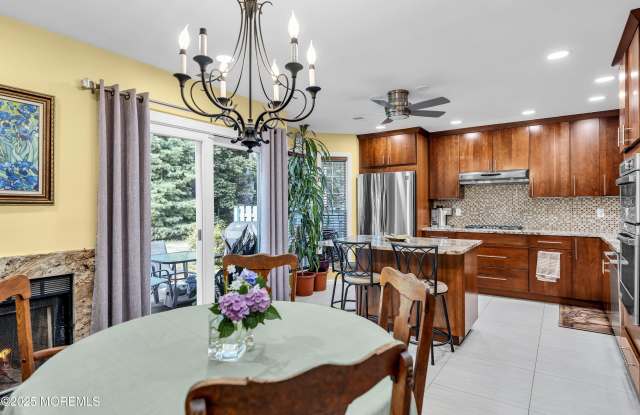 186 Sycamore Court photos photos
