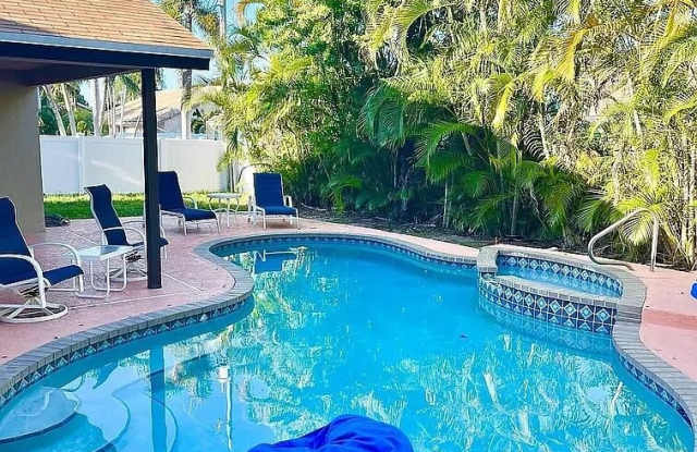 7689 W Country Club Boulevard photos photos