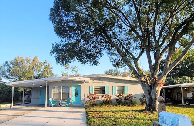 513 Firefly Ln - 513 Firefly Lane, Apollo Beach, FL 33572