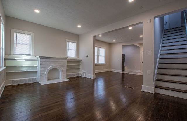 3810-3812 Dodge photos photos