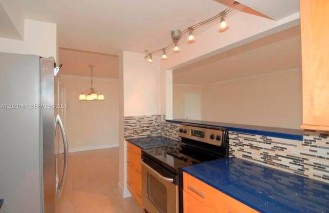 2701 N Ocean Blvd photos photos