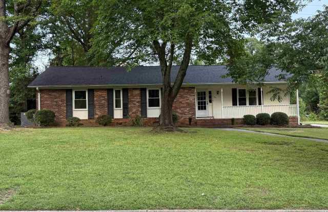 102 Baldwin Circle photos photos