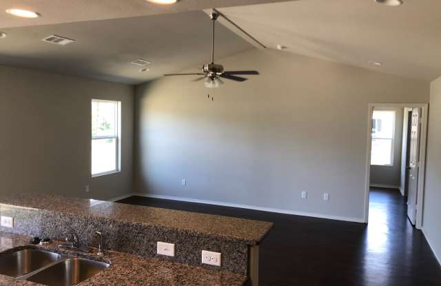 Valley View 3bedroom 2bath off Kellers Chapel Rd Gallery 3