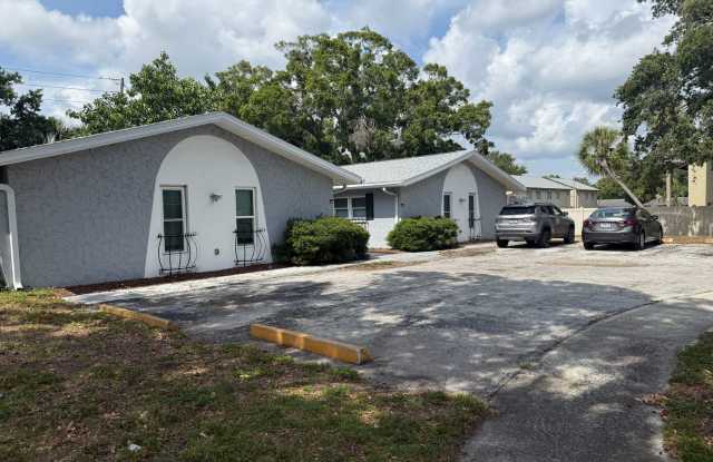 Largo Triplex 2/1 MOVE IN READY - 4038 Audubon Drive, Largo, FL 33764