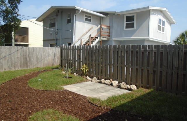 285 Monroe Avenue - 285 Monroe Avenue, Cape Canaveral, FL 32920