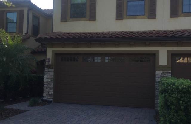 3 Bed 2.5 Bath Townhouse - 8362 Kelsall Drive, Orange County, FL 32832