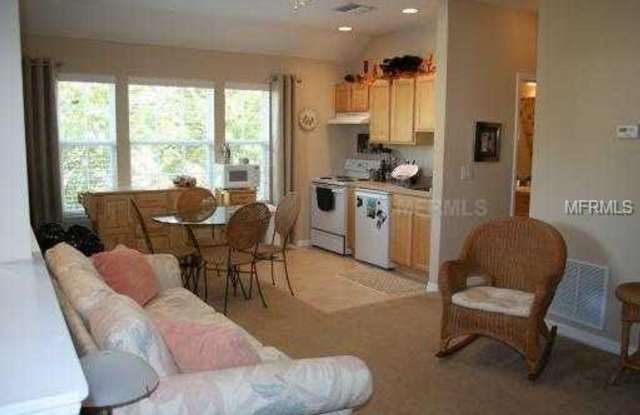901 Pondview Court Unit B Gallery 4
