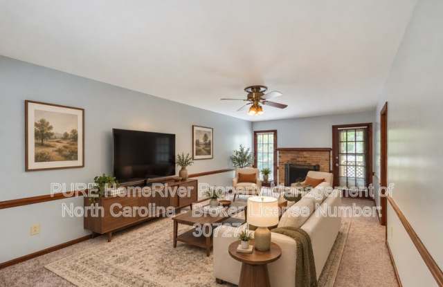 9444 Stately Oak Ln Gallery 2