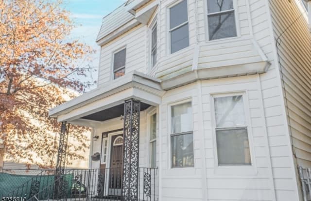 644 S 20Th St - 644 South 20th Street, Newark, NJ 07103