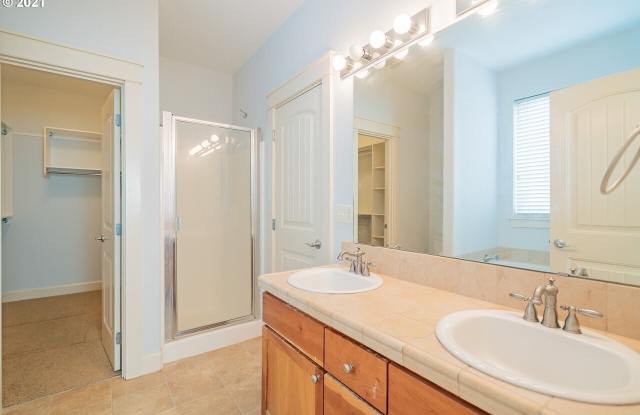 3505 Southeast 198th Avenue photos photos