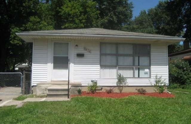 8075 Meadow Avenue - 8075 Meadow Avenue, Warren, MI 48089