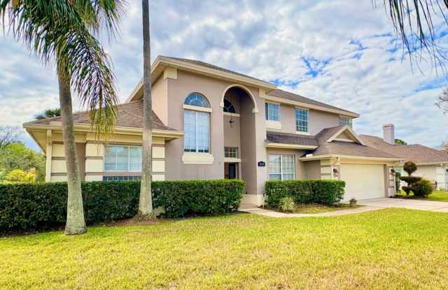 Available NOW! Spacious 4 Bedroom, 2.5 bath Pool Home - Hunter's Creek! photos photos