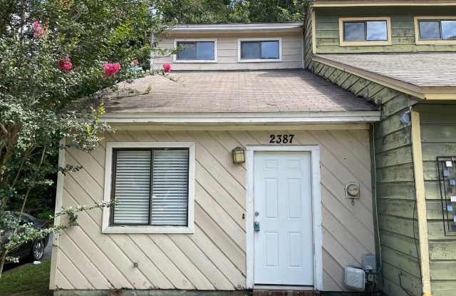 VILLAS OF WESTRIDGE - 2387 Sandpiper Street, Tallahassee, FL 32303