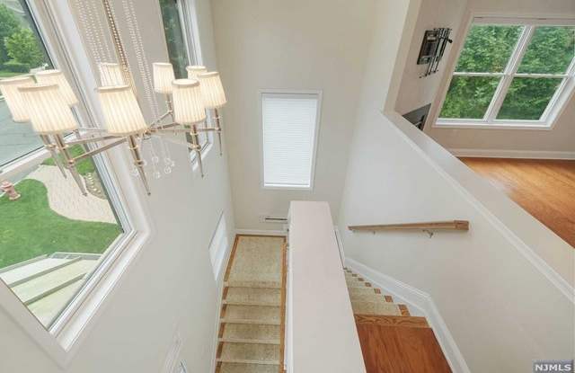 1807  Whitney Lane Gallery 4