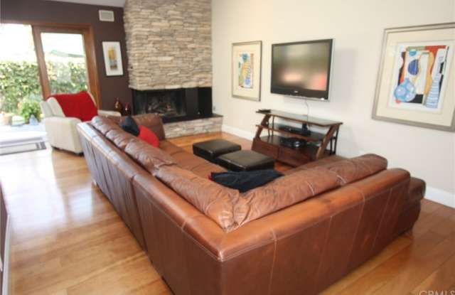28122 Carpenteria Court Gallery 2