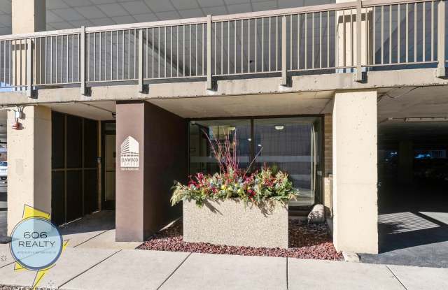 Elmwood Tower Apartments! Special Offer! photos photos
