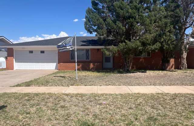 121 Sasser Clovis, NM 88101 photos photos