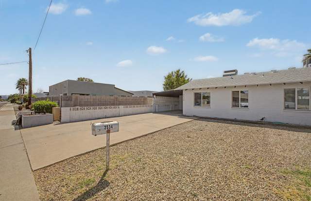 Beautifully Remodeled - Modern Duplex photos photos