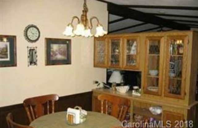 5832 Thompson Road Gallery 4