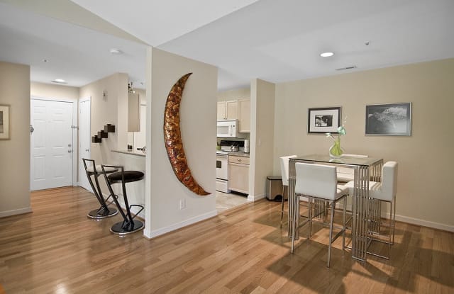 2424 Selwyn ave - D - 2424 Selwyn Ave, Charlotte, NC 28209
