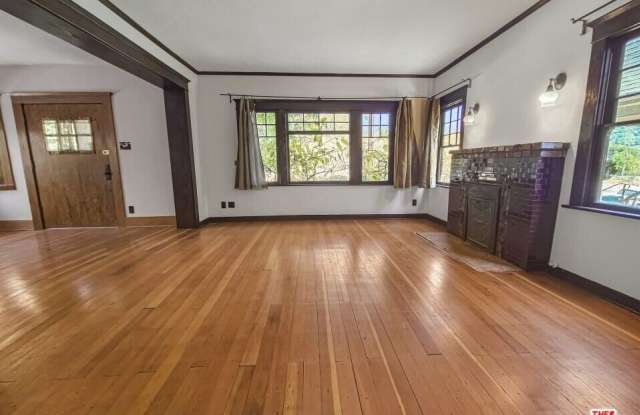 216 Mount Washington Dr Gallery 3