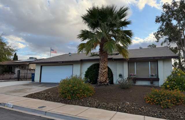 Boulder City with RV Parking! Gallery 1