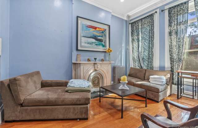 220 E 116th Street Gallery 2