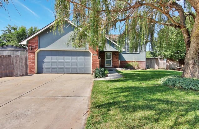 929 Southwind Ct - 929 Southwind Court, Goddard, KS 67052