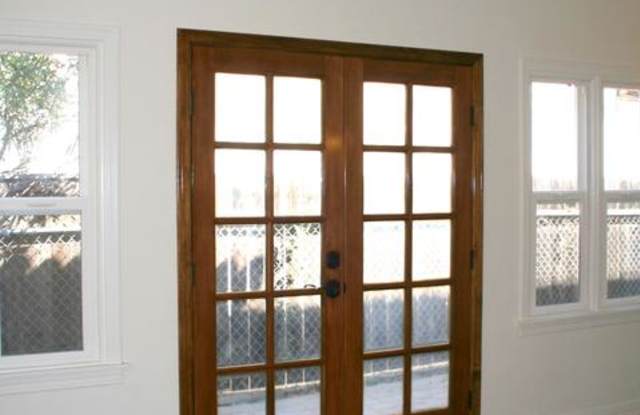 744 North ALTA VISTA Gallery 4