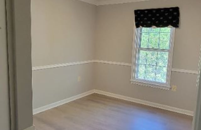10279 Latney Rd - 10279 Latney Road, Fairfax Station, VA 22032
