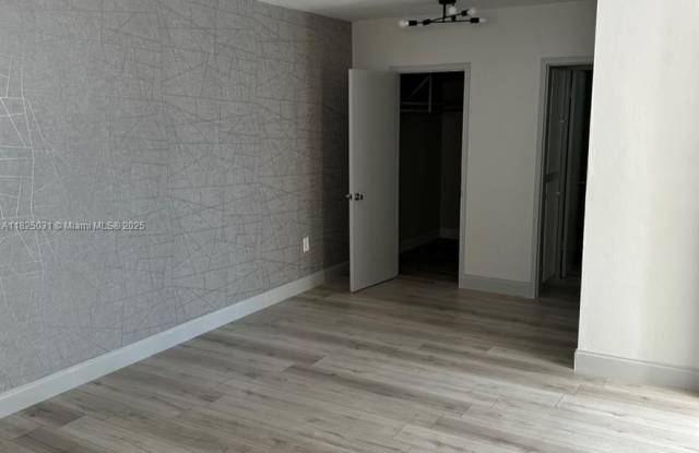 1260 Drexel Ave photos photos