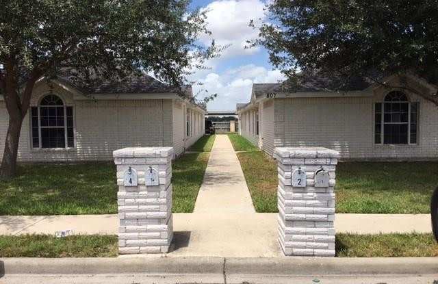 807 N Cross Lane - 807 North Cross Lane, Edinburg, TX 78541